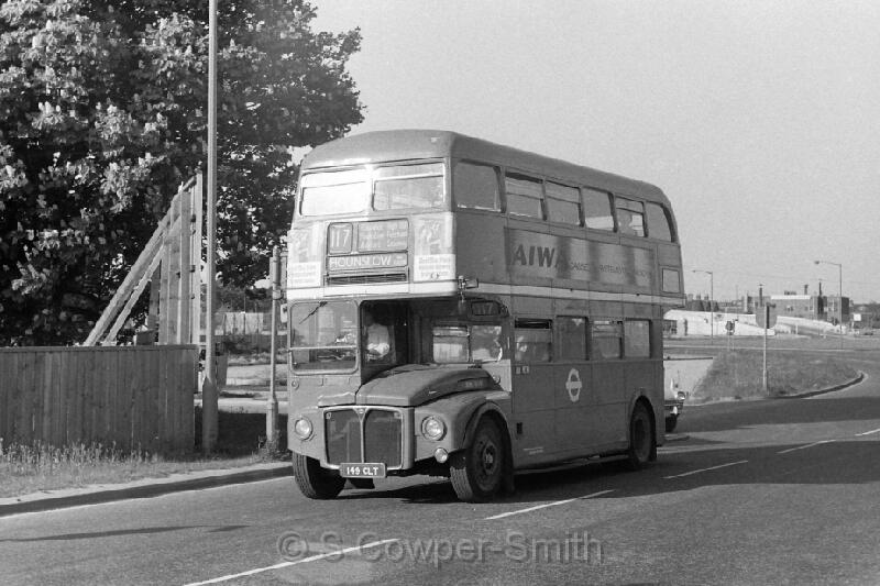 117,BW20,11,RM1149,117,HOUNSLOW BUS STATION,STAINES,JUNE 1977.JPG