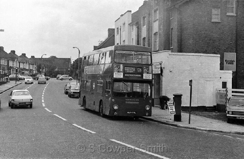 126,BW03,09, DMS1478 126 BEXLEYHEATH GARAGE MOTTINGHAM OCT76.jpg