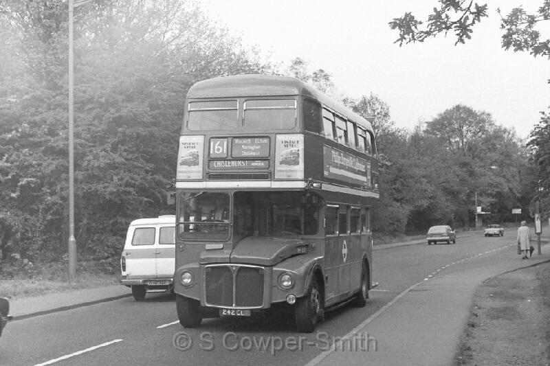 161,BW18,08,RM1242,161,CHISLEHURST WAR MEMORIAL,CHISLEHURST WAR MEMORIAL,20051977.JPG
