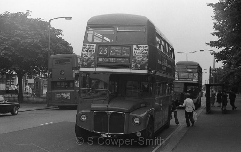 23,BW57,35,RML2661,23,Becontree Bennetts Castle Lane,Barking,Aug 1978.jpg