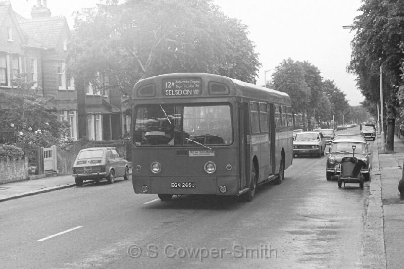 12A BW20,32,SMS265,12A,SELSDON FARLEY ROAD,BARRY RD,JUNE 1977.JPG