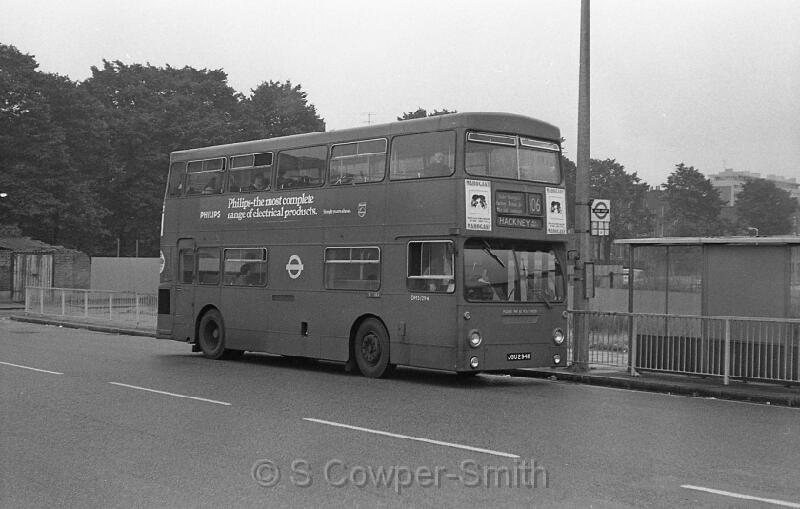 106,BW60,04,DMS1294,106,HACKNEY WELL STREET,ROMAN RD,SEPT 1978.jpg