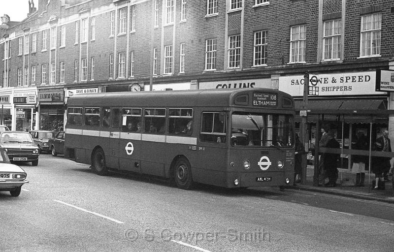 108,BW34,20,SM042,108,ELTHAM SOUTHEND CRESCENT,BLACKHEATH ROYAL STANDARD,21041978.jpg