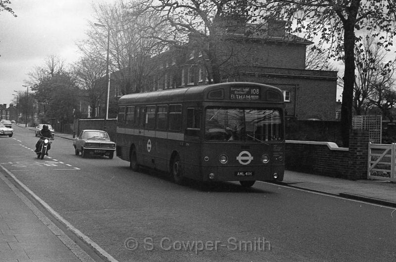 108,BW34,24,SM041,108,ELTHAM SOUTHEND CRESCENT,BLACKHEATH ROYAL STANDARD,21041978.jpg