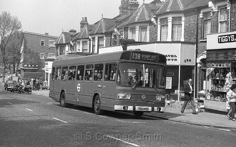 108,BW37,35,LS142,108,ELTHAM SOUTHEND CRESCENT,WELL HALL RD SE9,01051978.jpg