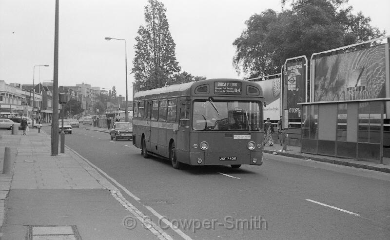 114,BW44,15,SMS743,114,RUISLIP LIDO,HARROW-ON-THE-HILL STN,01071978.jpg