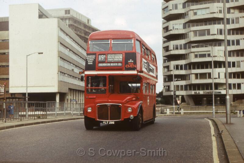 119B,S20,11,RM0295,119B,THORNTON HEATH HIGH STREET,WEST CROYDON STATION,1976.jpg