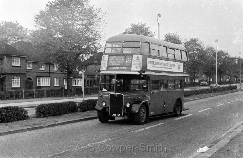122,BW03,33 RT0687 122 CRYSTAL PALACE ELTHAM GREEN OCT76.jpg