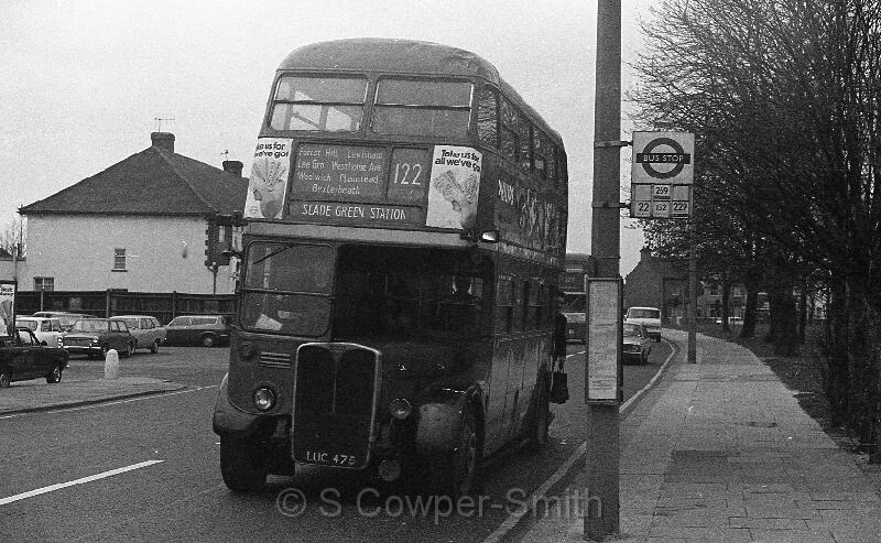 122,BW29,42,RT4126,122,Slade Green Station,Bexleyheath Garage,031978.jpg
