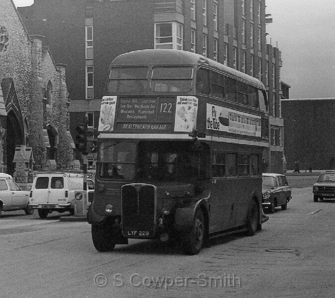 122,BW34,07,RT4170,122,BEXLEYHEATH GARAGE,LEWISHAM HIGH ST,21041978.jpg