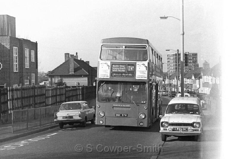 124A,BW27,30,DMS2257,124A,BEXLEY HOSPITAL,MARVELS LANE SE12,Feb-78.JPG