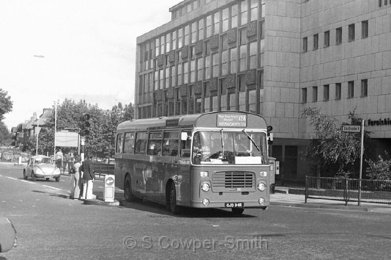 128,BW25,10,BL094,128,Rickmansworth Stn,Ruislip,Sept 1977.JPG