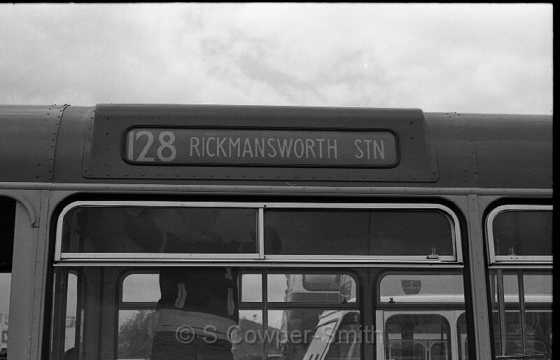 128,BW43,13,,128,RICKMANSWORTH STN,SIDE BLIND,24061978.jpg