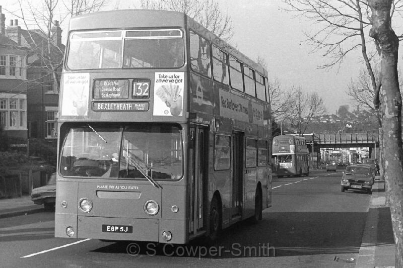 132,BW27,29,DMS0005,132,BEXLEYHEATH MARKET PLACE,ELTHAM WELL HALL RD,Feb-78.JPG