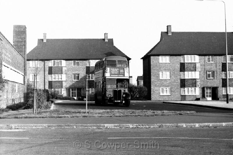 135,BW05,14 RT1343 135 BRIMSDOWN STATION CARTERHATCH 101976.JPG