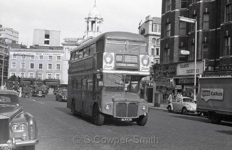 137,BW61,03,RM2047,137,SLOANE SQUARE,VICTORIA,01091978.jpg