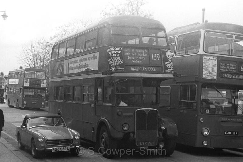139,BW12,15,RT2737,139,Dagenham Dock,Ilford Stn,021977.JPG