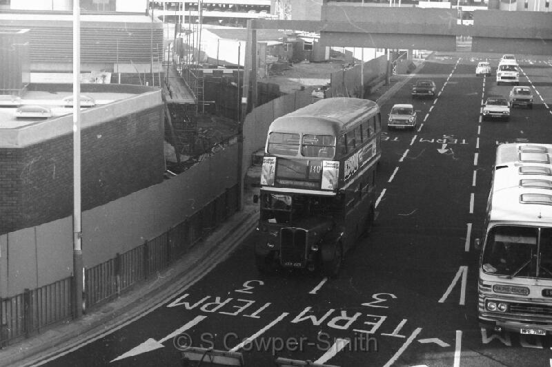 140,BW22,02,RT0848,140,HEATHROW AIRPORT CENTRAL,HEATHROW AIRPORT,DEC 1977.JPG
