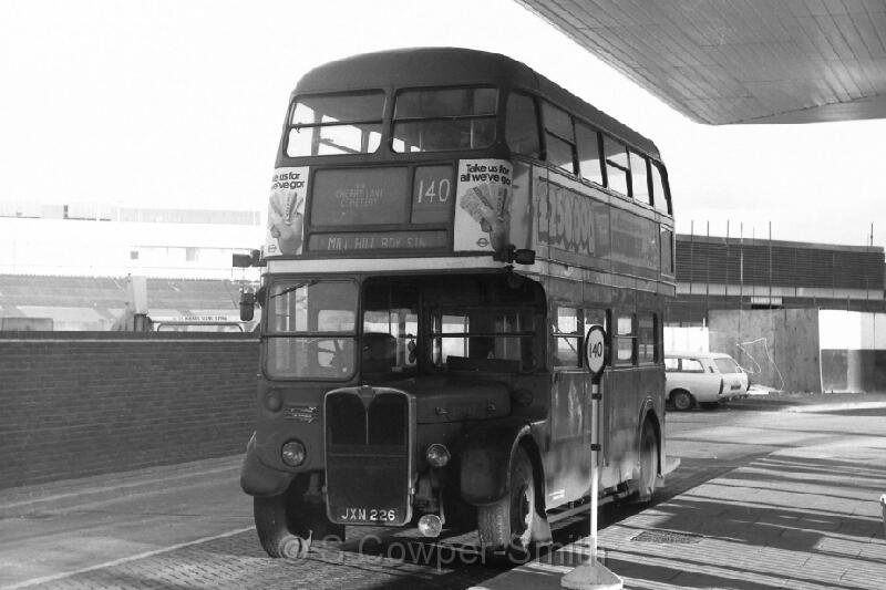 140,BW22,04,RT0848,140,MILL HILL BDY STN,HEATHROW AIRPORT, DEC1977.JPG