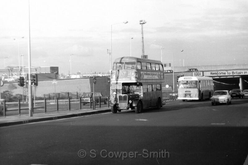 140,BW22,34,RT4087,140,HEATHROW AIRPORT CENTRAL,HEATHROW,JAN 1978.JPG