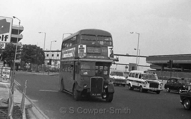 140,BW38,32,RT0489,140,MILL HILL BDY STN,HEATHROW AIRPORT,01051978.jpg