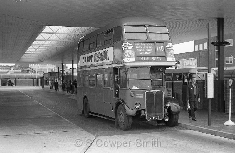 140,BW44,13,RT1599,140,MILL HILL BDY STN,HEATHROW AIRPORT BUS STN,01071978.jpg
