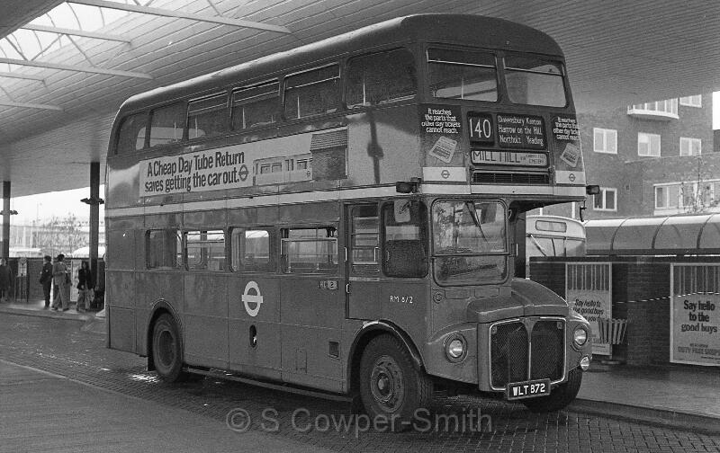 140,BW47,34,RM0872,140,MILL HILL VIA CHERRY LANE CEMETERY,HEATHROW AIRPORT BUS STN,16071978.jpg