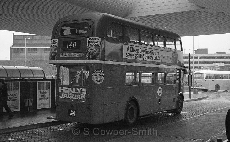 140,BW47,38,RM0872,140,MILL HILL VIA CHERRY LANE CEMETERY,HEATHROW AIRPORT BUS STN,16071978.jpg