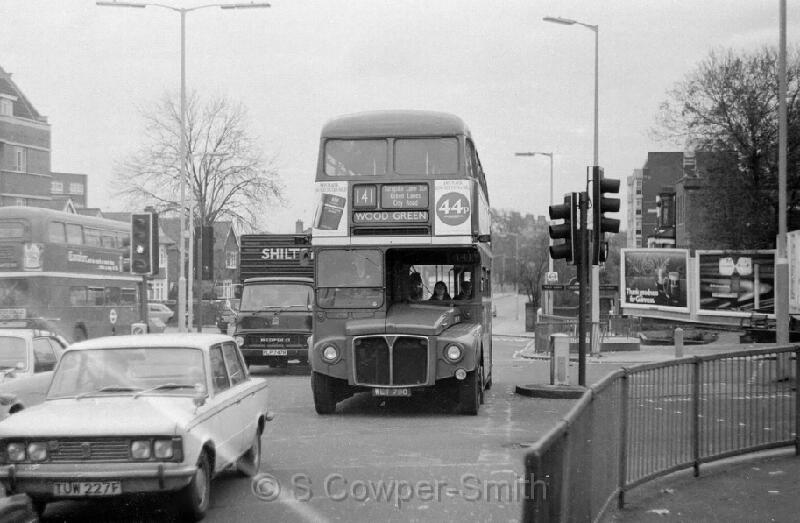 141,BW02,22, RM0790 141 WOOD GREEN MANOR HOUSE 1076.jpg