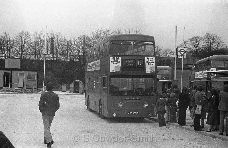 151,BW33,33,DMS0159,151,LEWISHAM and KIDBROOKE,LEWISHAM,220478.jpg