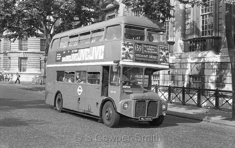 159,BW53,19,RM0633,159,STREATHAM GARAGE,WHITEHALL,26081978.jpg