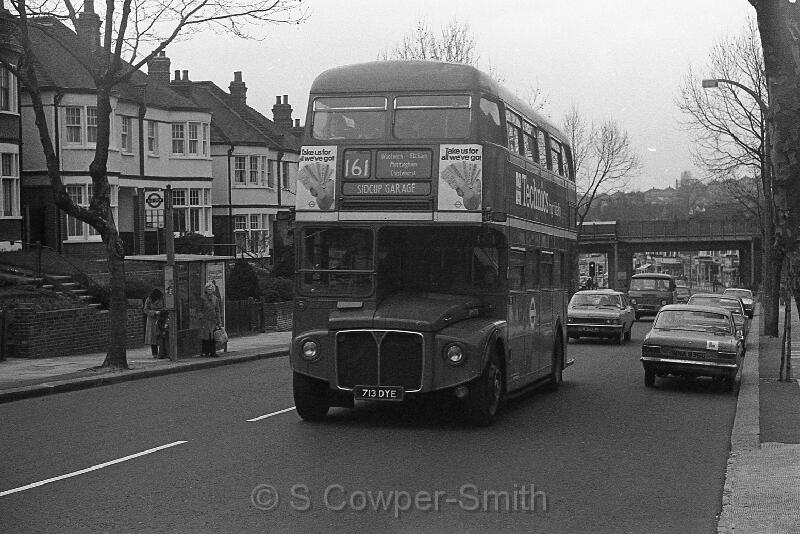161,BW29,30,RM1713,161,Sidcup Garage,Well Hall Rd,031976.jpg