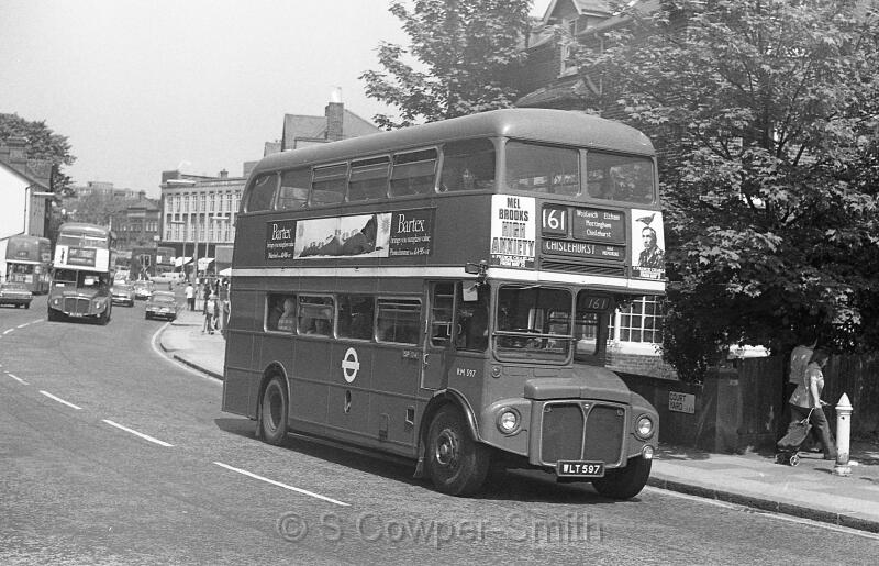 161,BW37,27,RM0597,161,CHISLEHURST WAR MEMORIAL,COURT RD SE9,01051978.jpg