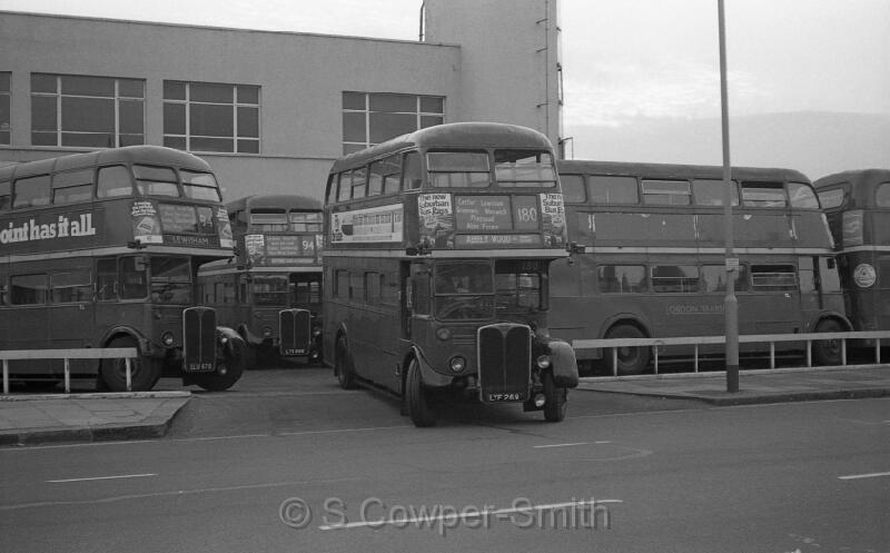 180,BW48,38,RT4210,180,ABBEY WOOD VIA ABBEY ESTATE,CATFORD GARAGE,21071978.jpg