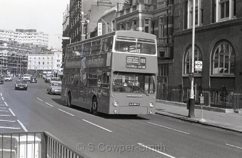 181,BW61,36,DMS2464,181,STOCKWELL STATION,VICTORIA,01091978.jpg