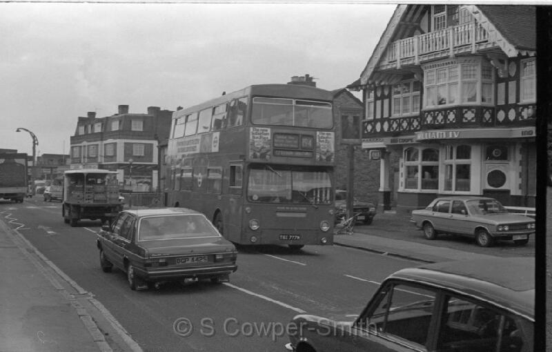 194,BW64,05,DMS777,194,CROYDON AIRPORT,ELMERS END GREEN,010978.jpg