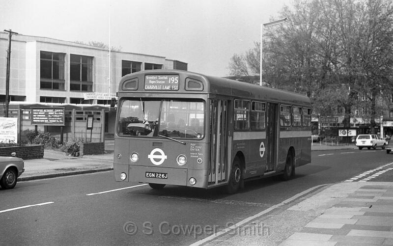 195,BW39,29,SMS226,195,CHARVILLE LANE EST,GREENFORD BDWY,01051978.jpg