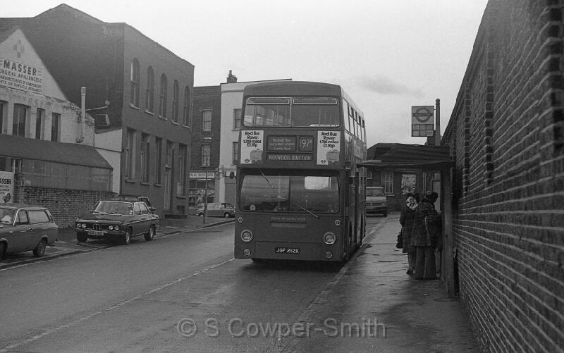 197A,BW28,09,DMS0262,197A,Norwood Junction,Norwood Junction,Mar 1978.jpg