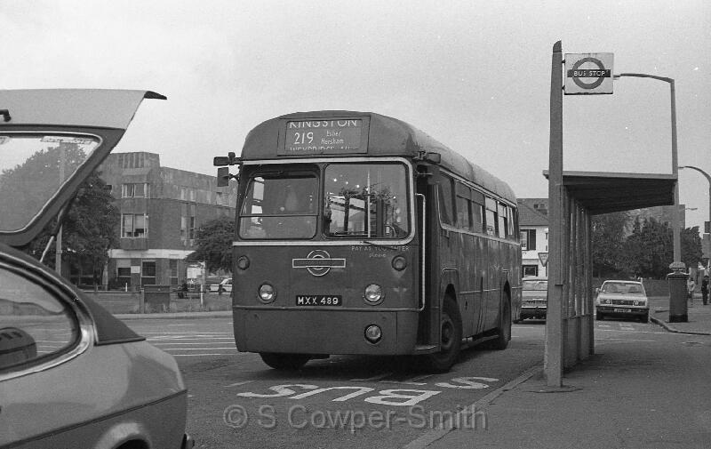 219,BW58,38,RF512,219,KINGSTON,HERSHAM GREEN,Aug-78.jpg