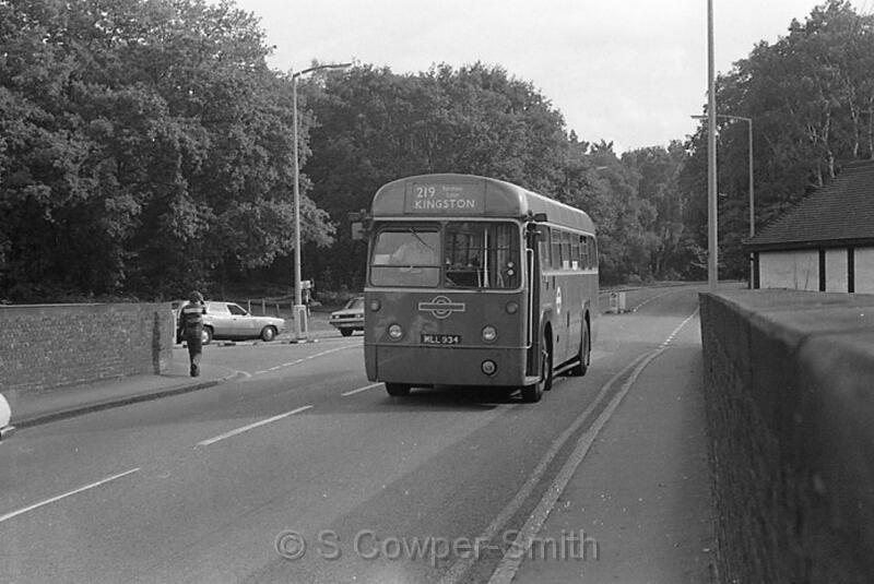 219,BW59,35,RF516,219,KINGSTON,WEYBRIDGE STATION,AUG1978.jpg