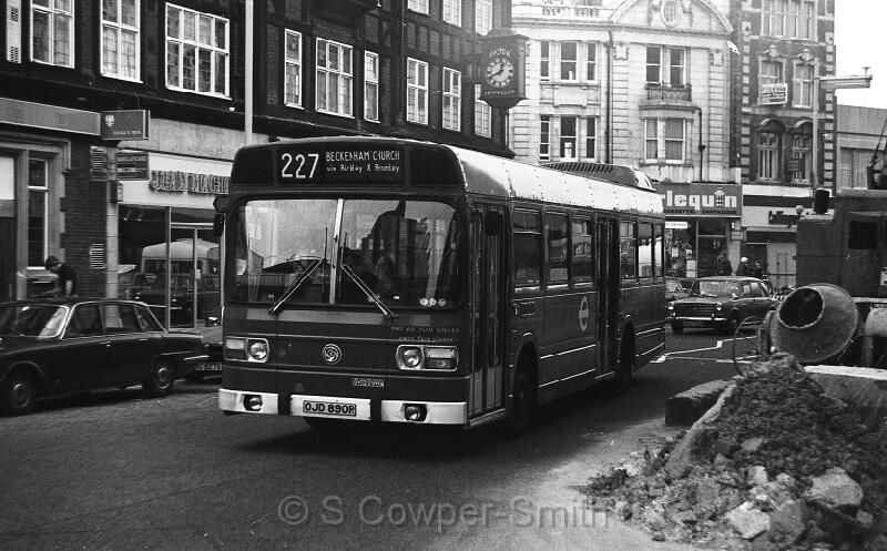 227,BW39,38,LS090,227,BECKENHAM CHURCH,BROMLEY MARKET SQ,20051978.jpg