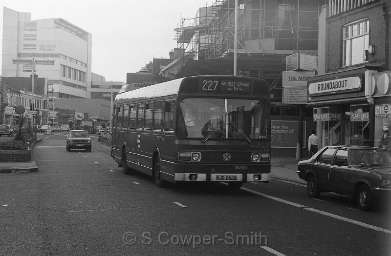 227,BW49,24,LS092,227,BROMLEY GARAGE VIA BICKLEY,BROMLEY HIGH ST BR1,17071978.jpg