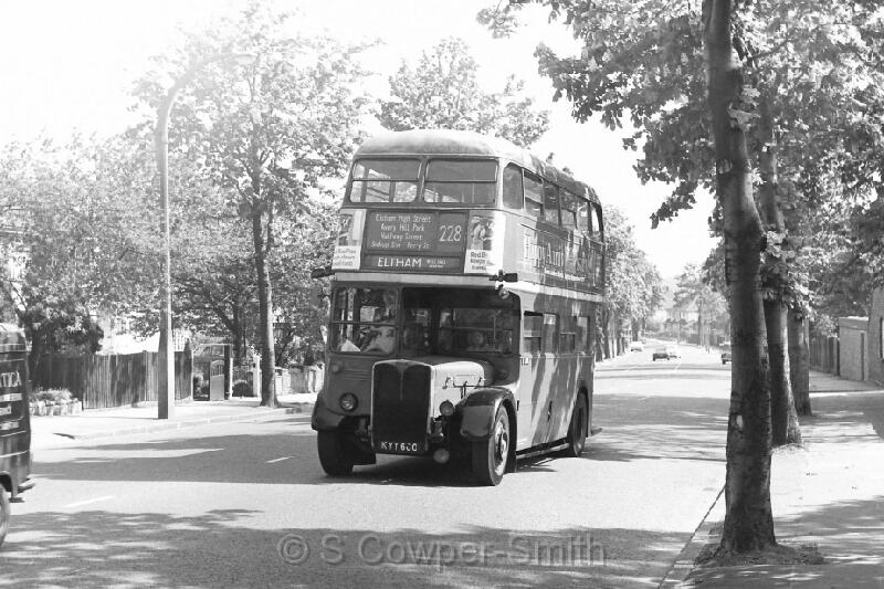 228,BW17,13,RT1762,228,ELTHAM WELL HALL STATION, HALFWAY ST,19051977.JPG