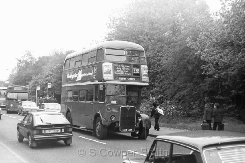 228,BW17,31,RT1688,228,SIDCUP STATION, CHISLEHURST WAR MEMORIAL,19051977.JPG