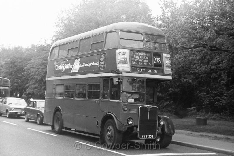 228,BW17,32,RT1688,228,SIDCUP STATION, CHISLEHURST WAR MEMORIAL,19051977.JPG