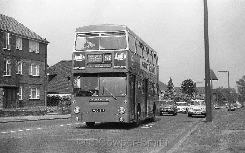 228,BW36,07,DMS2041,228,ELTHAM WELL HALL STATION,AVERY HILL RD,01051978.jpg