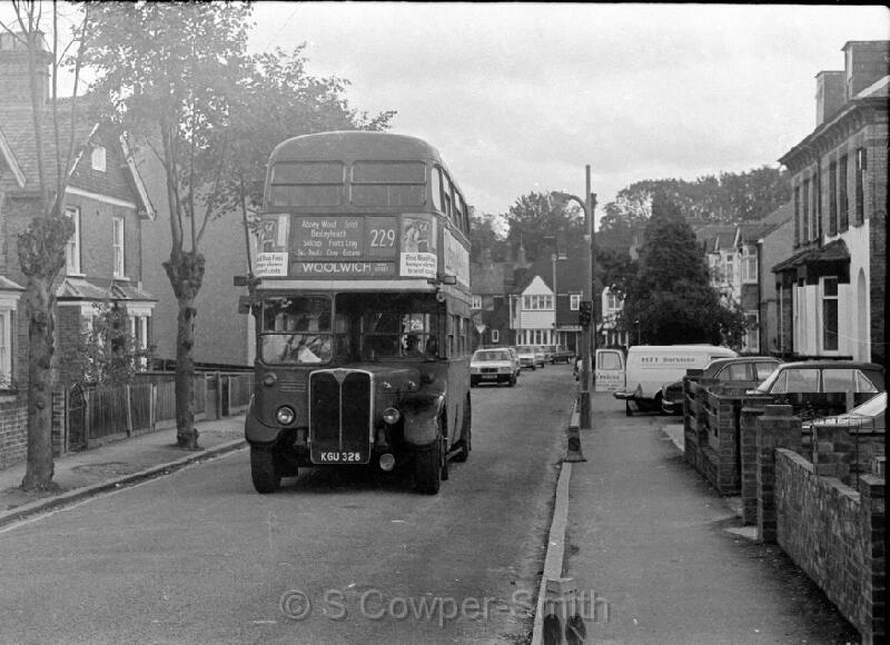 229,BW03,08A, RT2299 229 WOOLWICH HARE STREET ORPINGTON Moorfield Rd OCT76.jpg