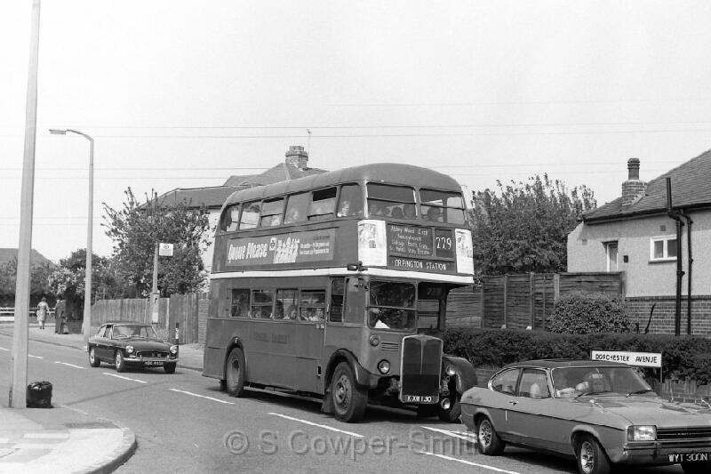 229,BW17,14,RT2501,229,ORPINGTON STATION, DORCHESTER AVE,20051977.JPG