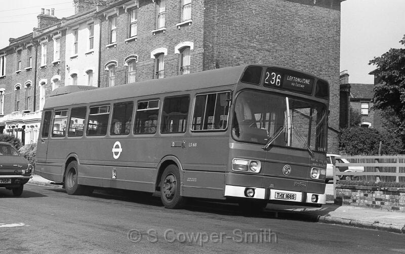 236,BW40,36,LS168,236,LEYTONESTONE,FINSBURY PARK PLIMSOLL RD,21051978.jpg