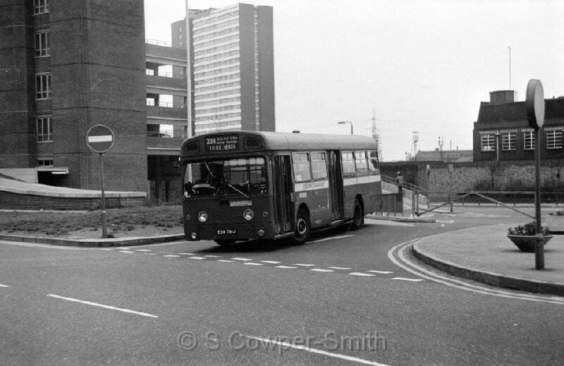 238,BW02,05, SMS591 238 LITTLE HEATH STRATFORD 1076.jpg